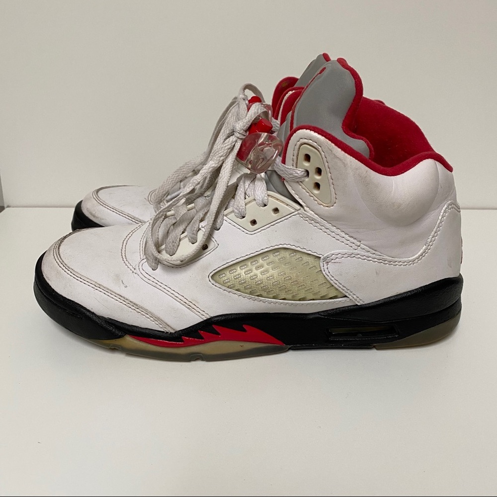 Nike Air Jordan 5 fire red size 6.5 Grade School